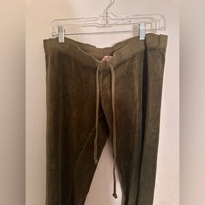 SOLD DO NOT BUY
Vintage juicy couture pants